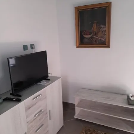 Thelena Apartmant 2
