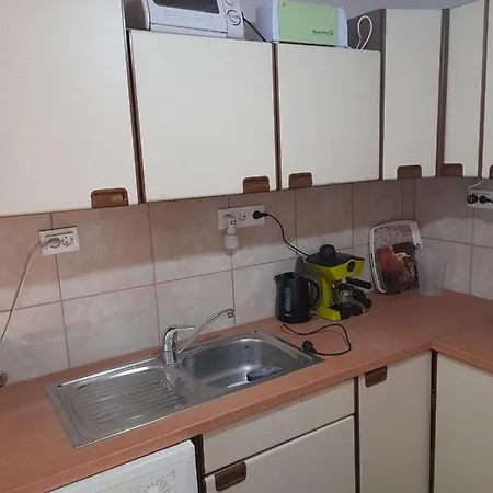 Thelena Apartmant 2 *
